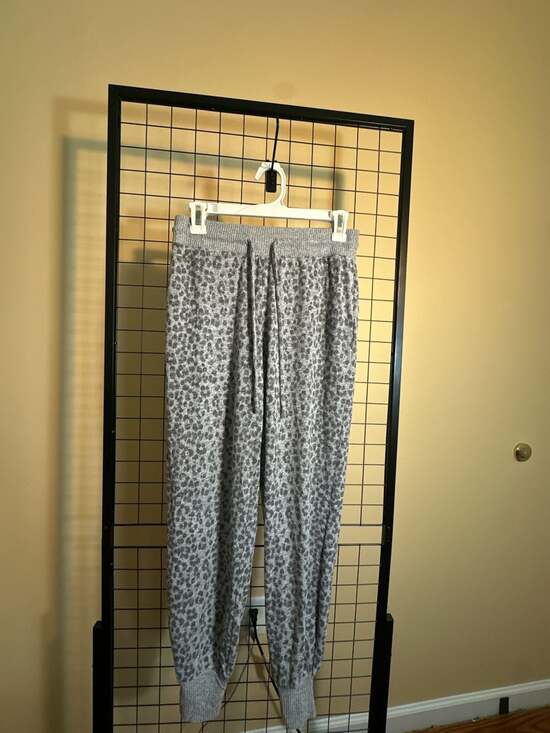 Love by Gap Pants - Love by Gap Women's Gray Leopard Print Drawstring Jogger Pants